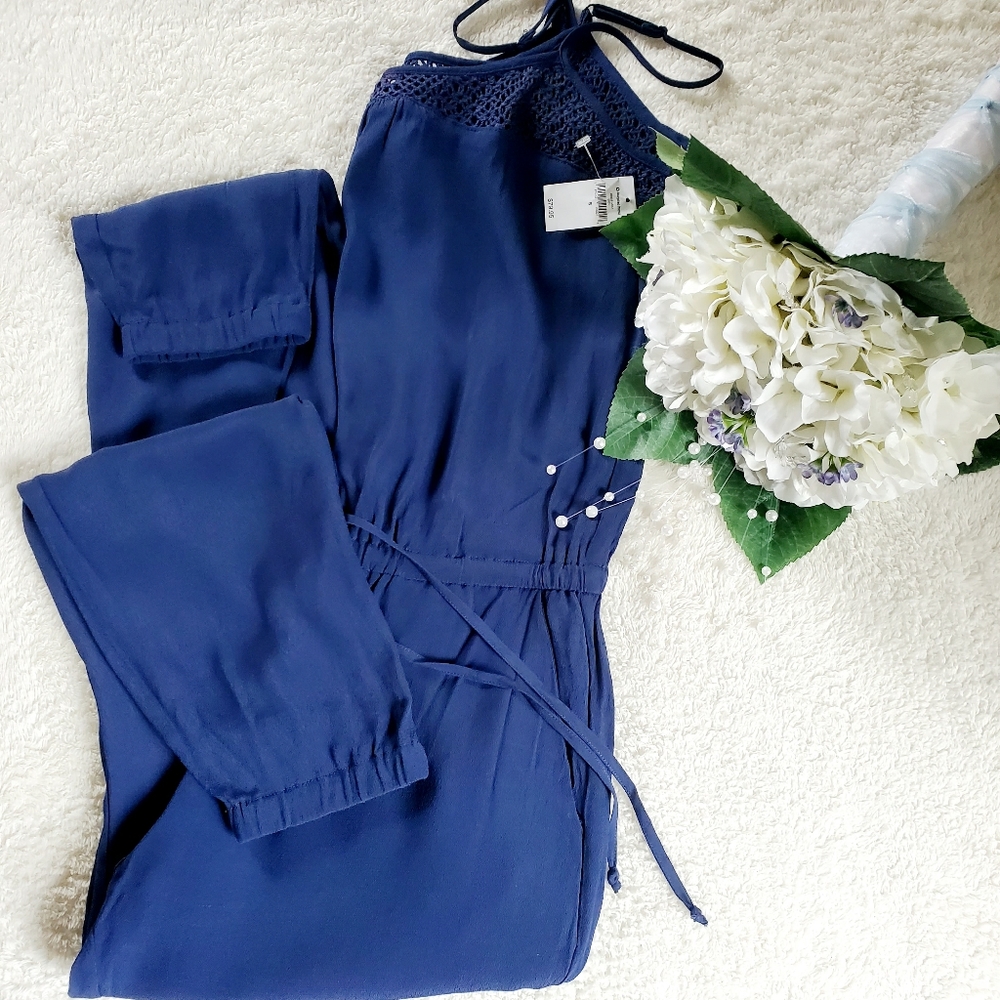 NWT Sleeveless Crochet Jumpsuit/ Size Small